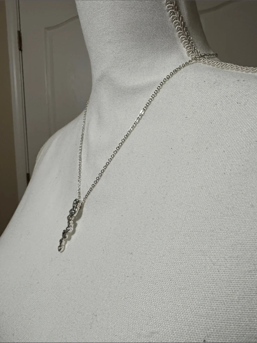 Silver Leaf Drop Pendant Necklace - Women's Jewelry